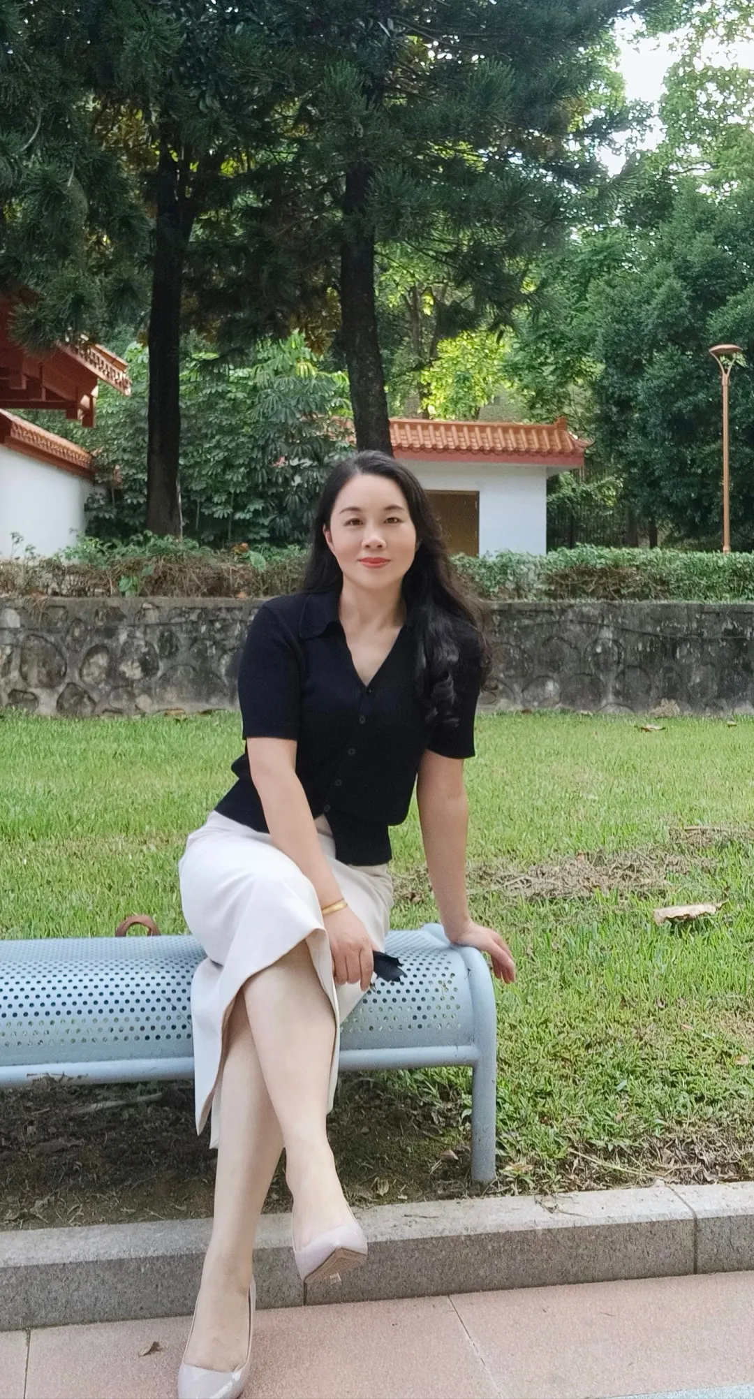 气质美女少妇，喜欢的点个红心噢