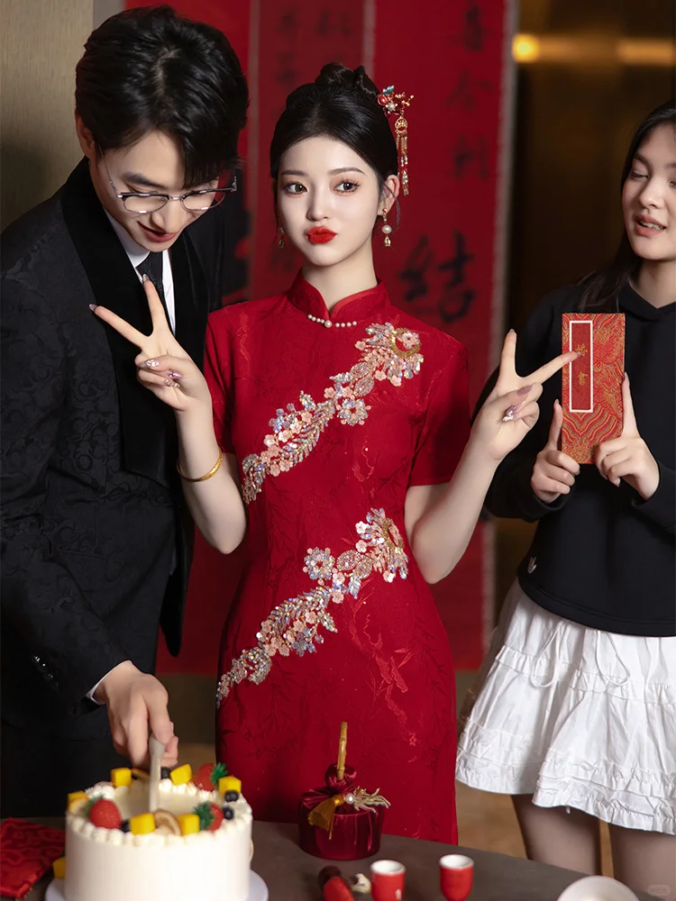 被夸了一整晚的订婚礼服真的爱惨啦‼️💕