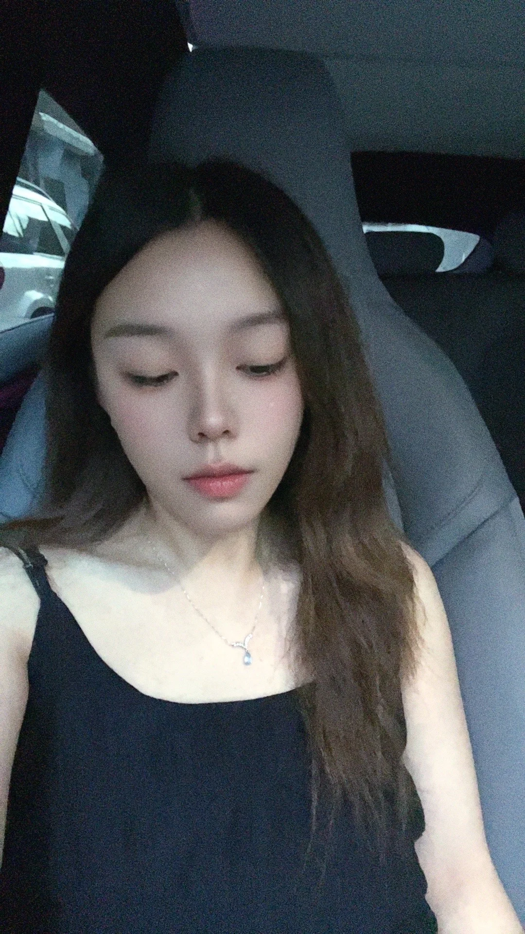 你看外面的天黑了 晚了