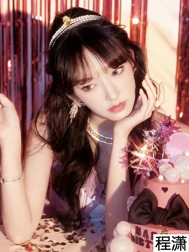 女明星戴皇冠的样子你认为谁像公主