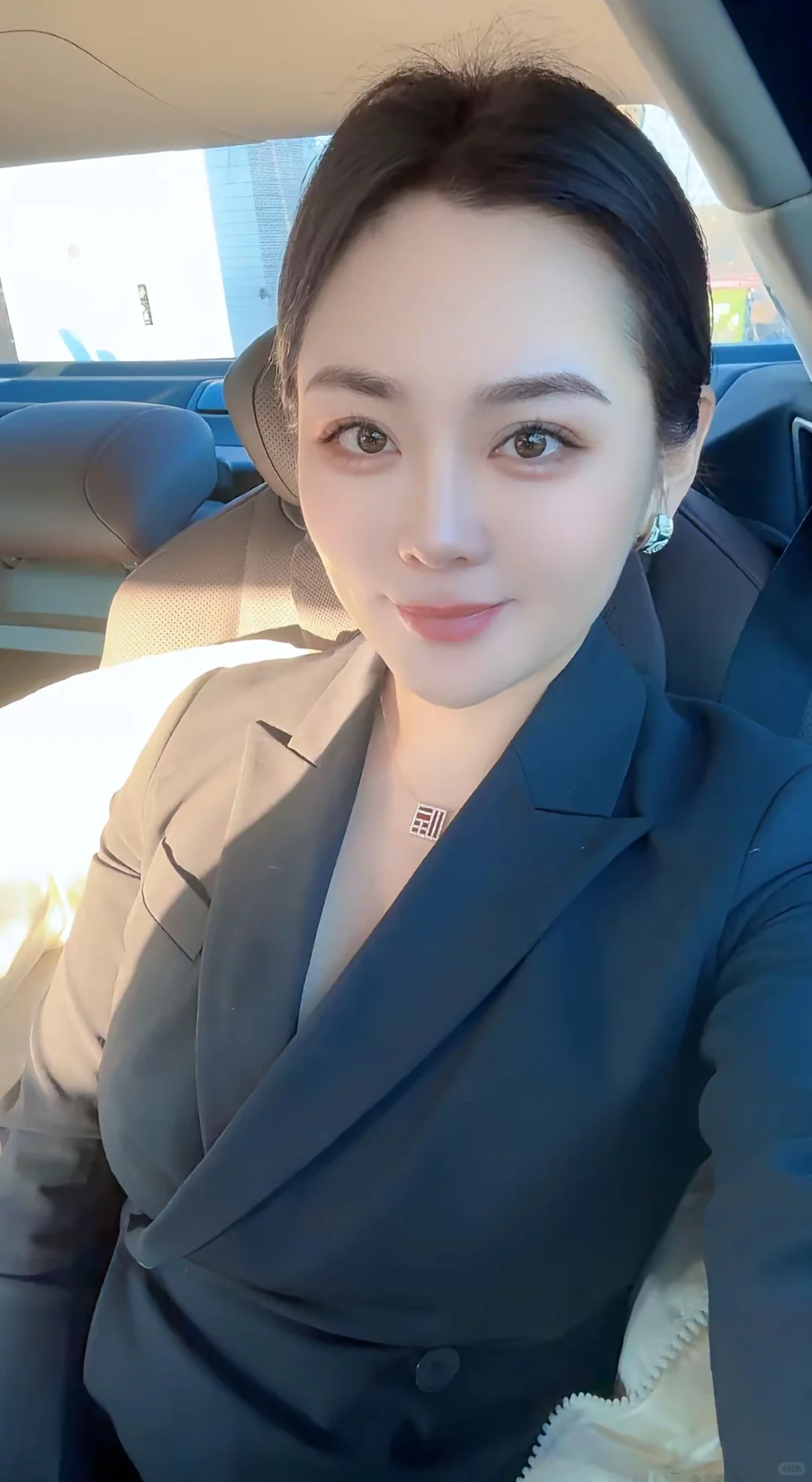 42岁离异的小姐姐，还有人喜欢吗