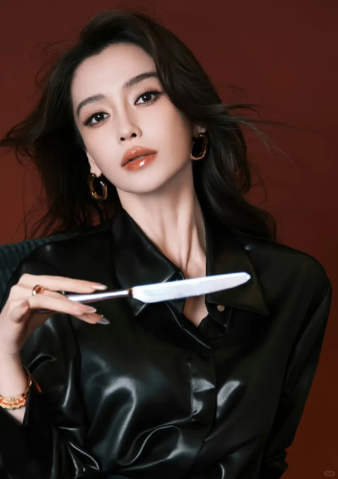 杨颖:性感女神范，你喜欢吗？