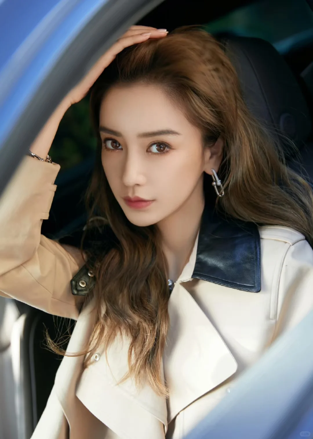 杨颖:性感女神范，你喜欢吗？