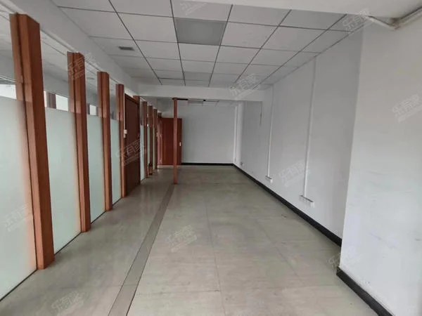 鸿晖产业新城203方大面积写字楼出租6500