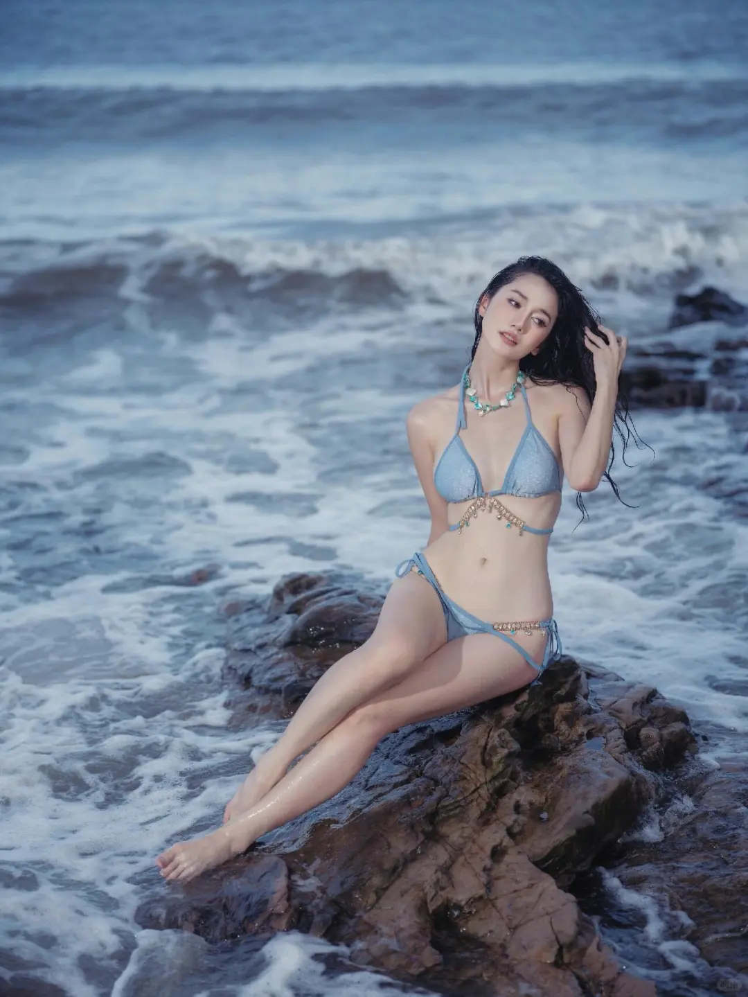 防城港约拍 白沙湾三块石海边比基尼泳衣照