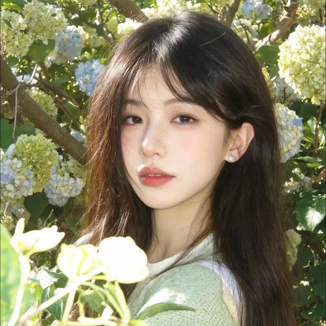 WeChat//美女与花头像🍃
