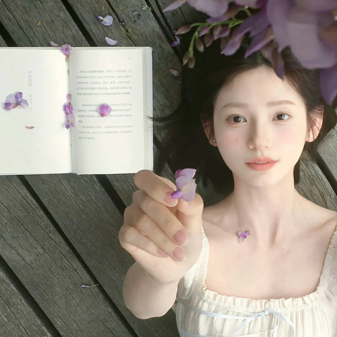 WeChat//美女与花头像🍃