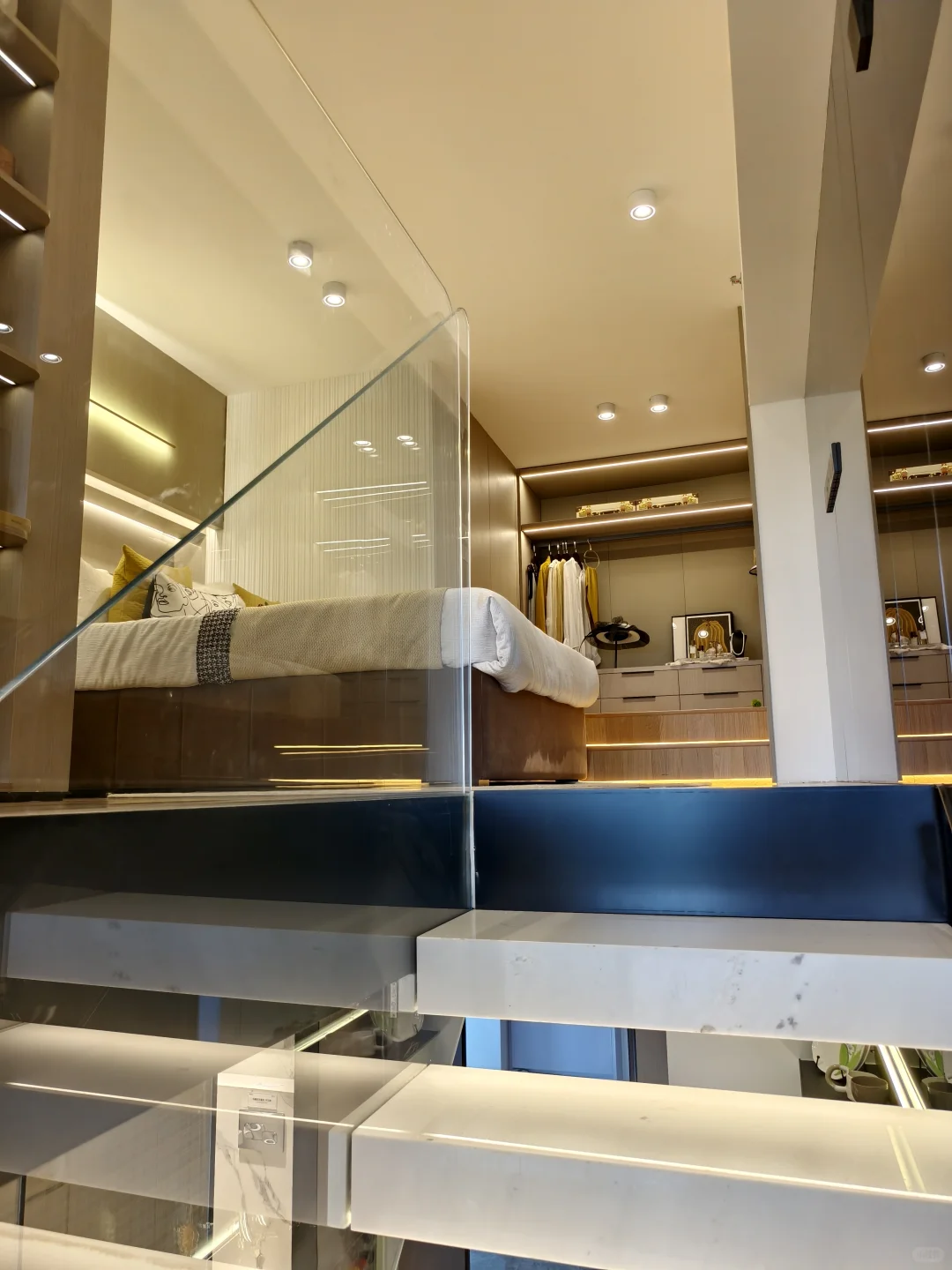 97 后全款拿下西安地铁口 28万loft 公寓