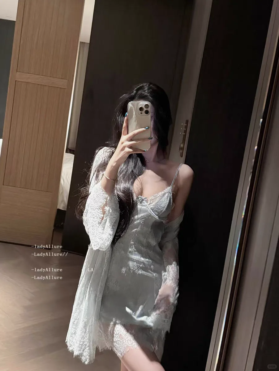 《银灰蕾丝睡衣套装｜夜晚的优雅魅惑小妖精