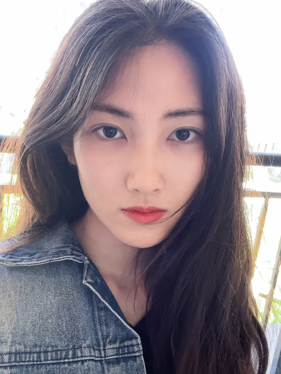 不符合现代审美的一张脸……没有网感