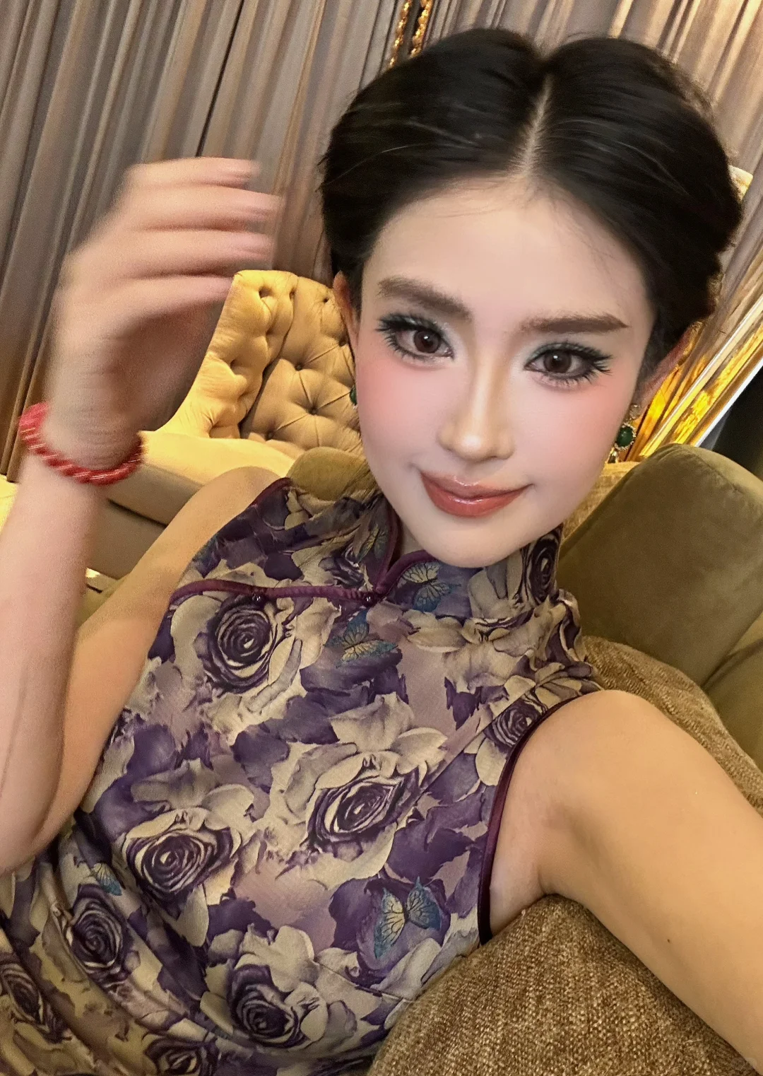 旗袍➕绿眼影🟰俏皮端庄性感可爱
