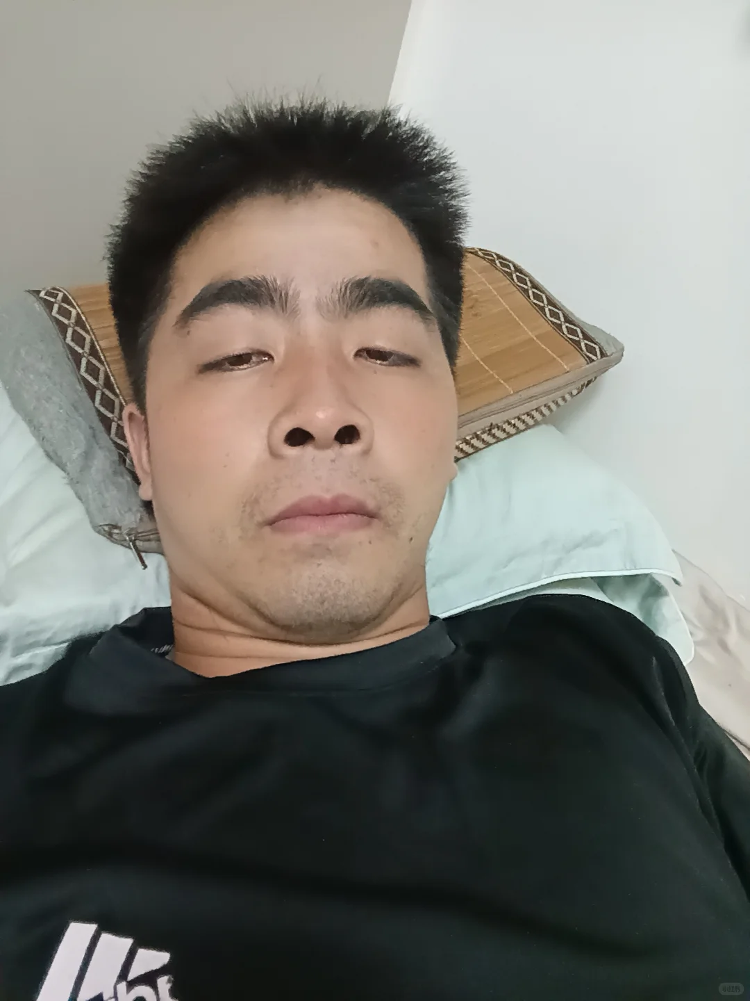 本人97年 真心找个女朋友 有没有美女看得上
