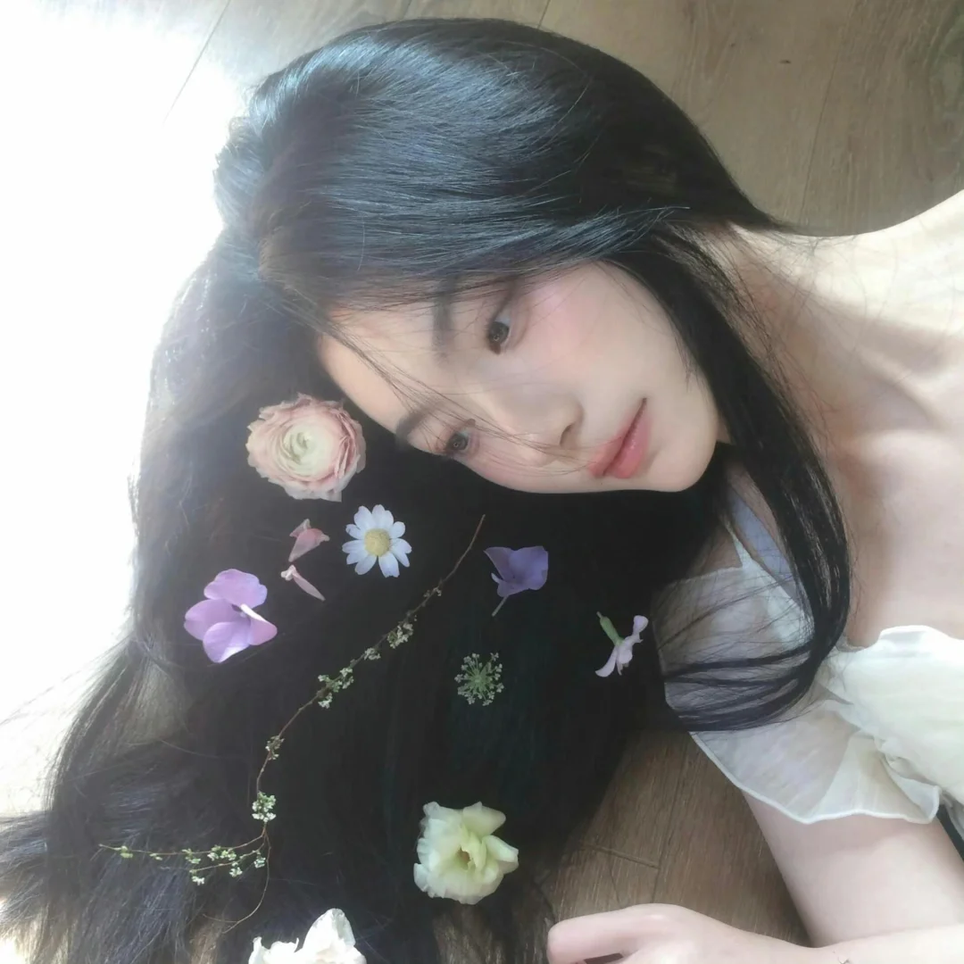 WeChat//美女与花头像🍃