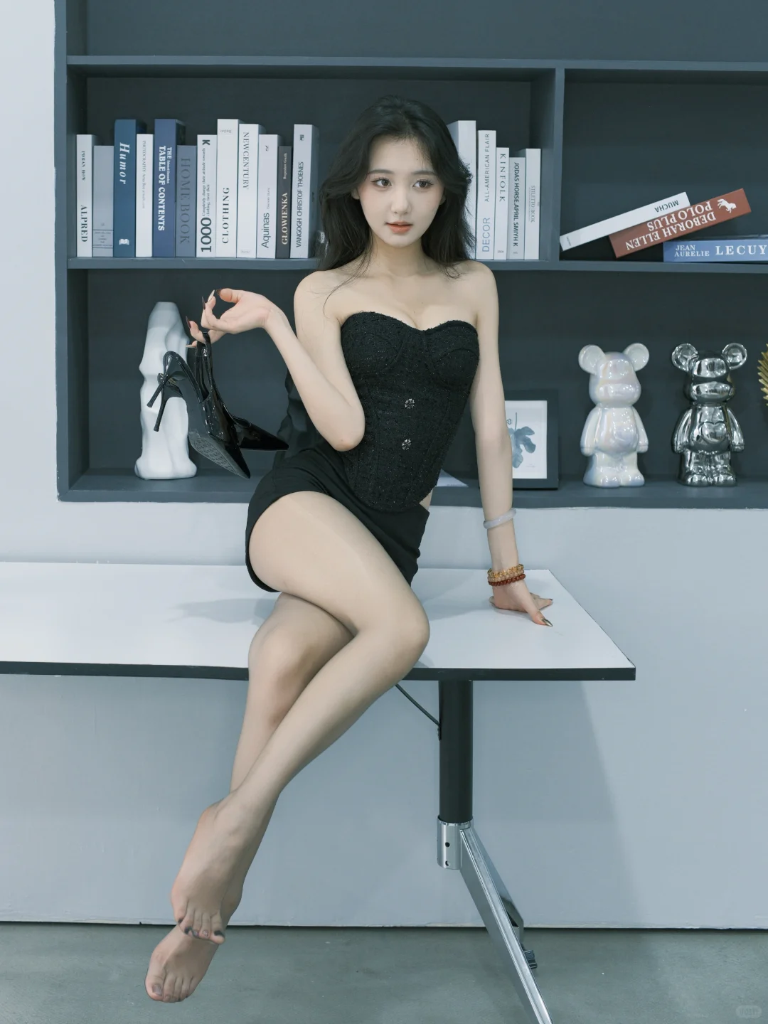 辣妹拍照｜姿势要怪