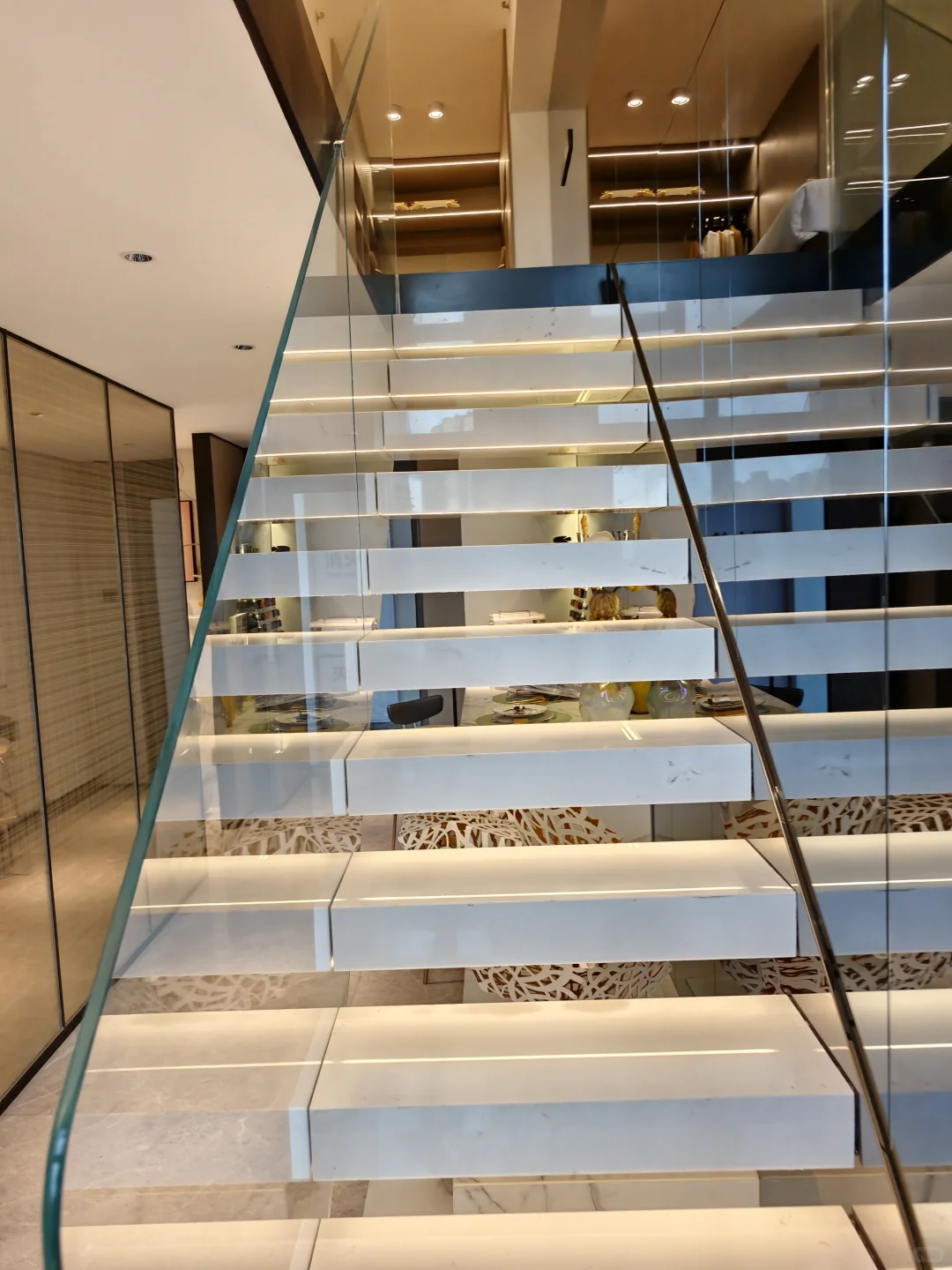 97 后全款拿下西安地铁口 28万loft 公寓