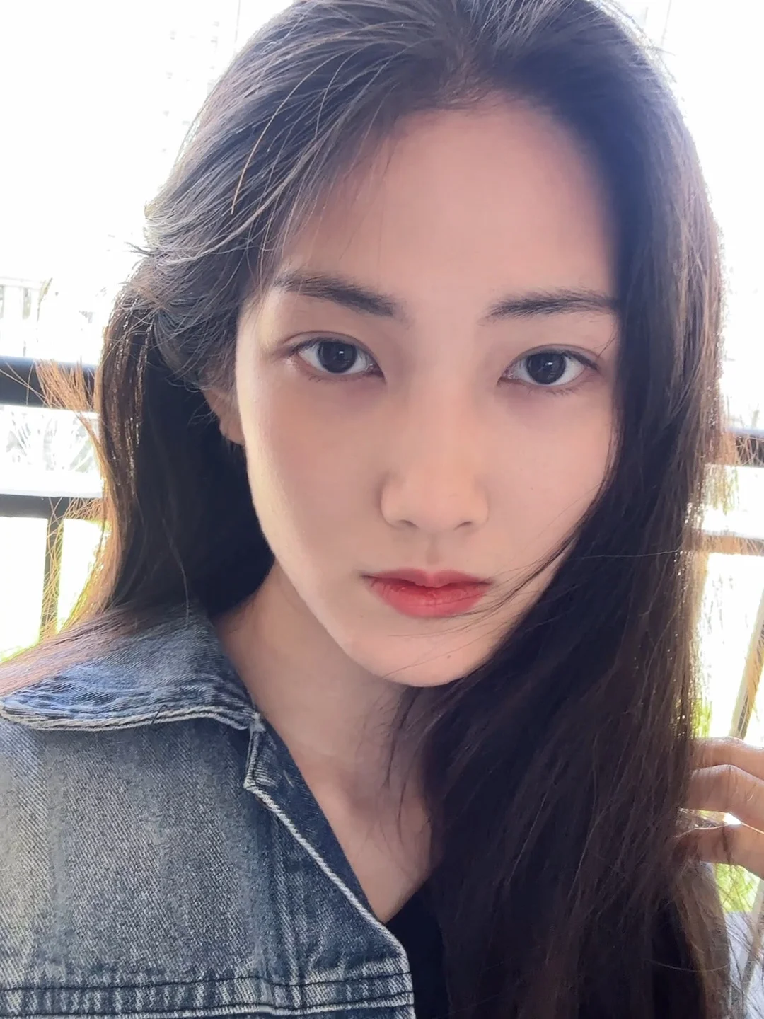 不符合现代审美的一张脸……没有网感