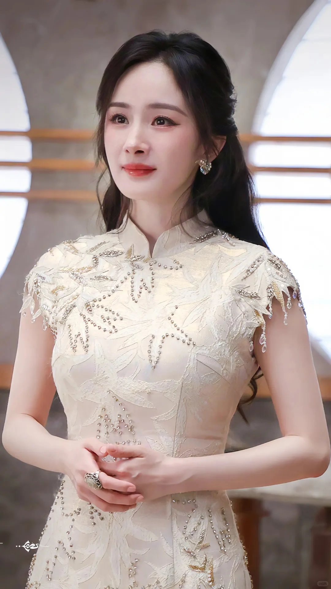 杨幂｜温婉旗袍，芳韵美人