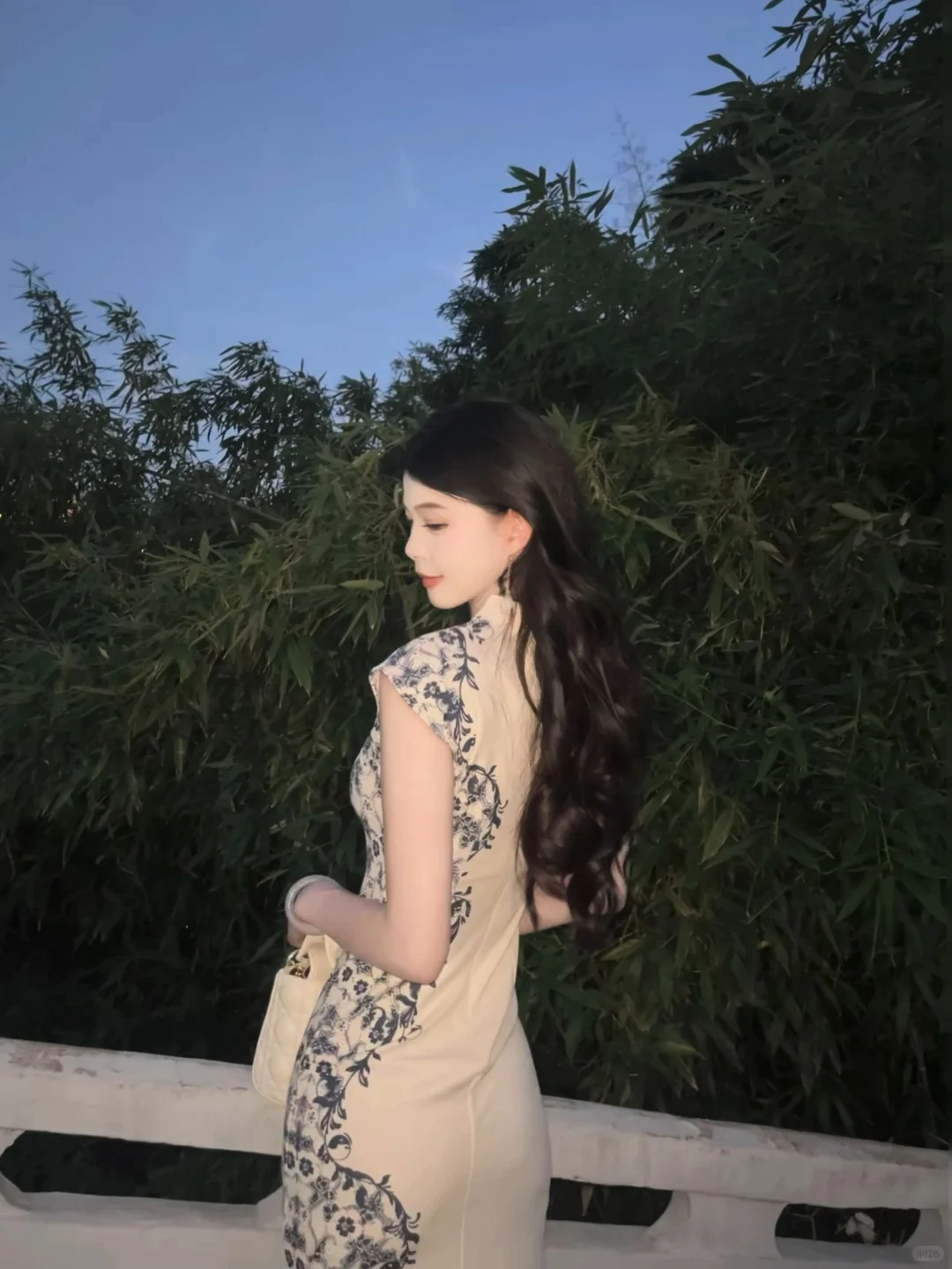 今天是氛围感新中式旗袍穿搭分享～