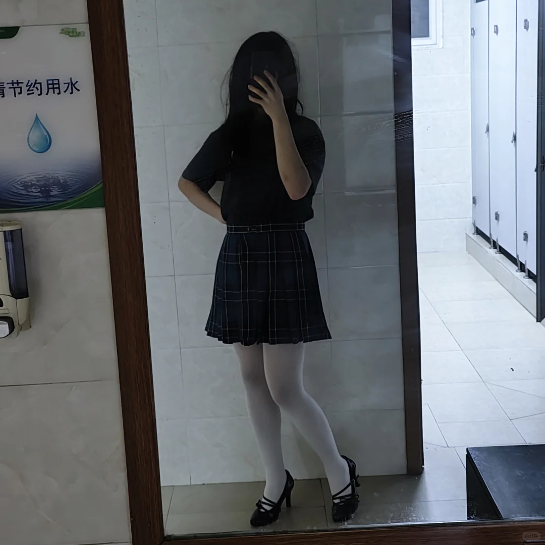 终于入秋了，白丝又能拿出来穿了
