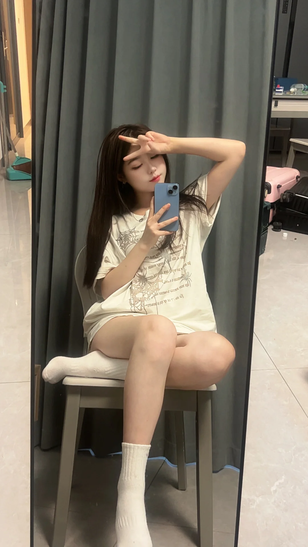夏天女孩子汗脚太难受了 白袜子yyds