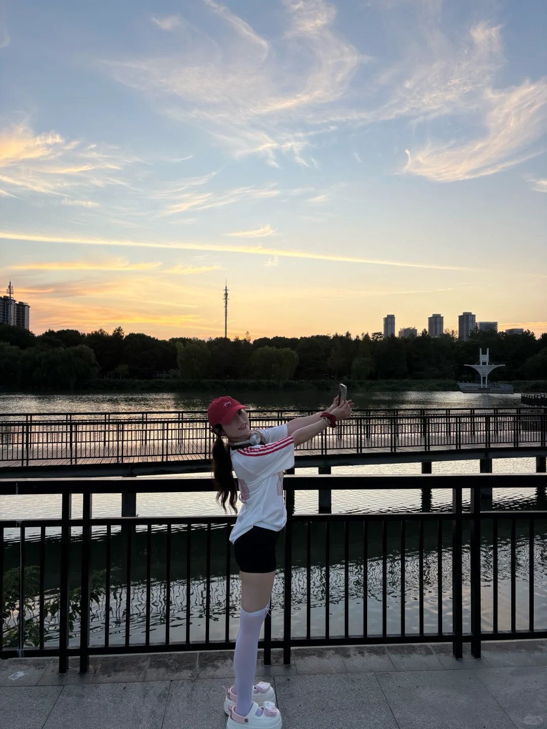 白丝这么搭也好看诶