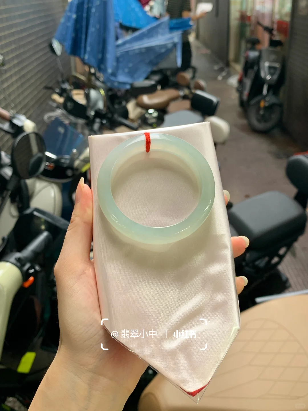 🧊冰晴绿美镯 🌿一眼沦陷的腕间尤物
