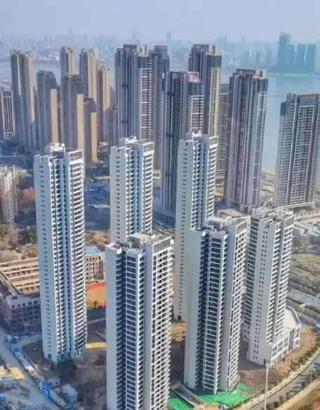 并非危言耸听！2026年楼市可能····