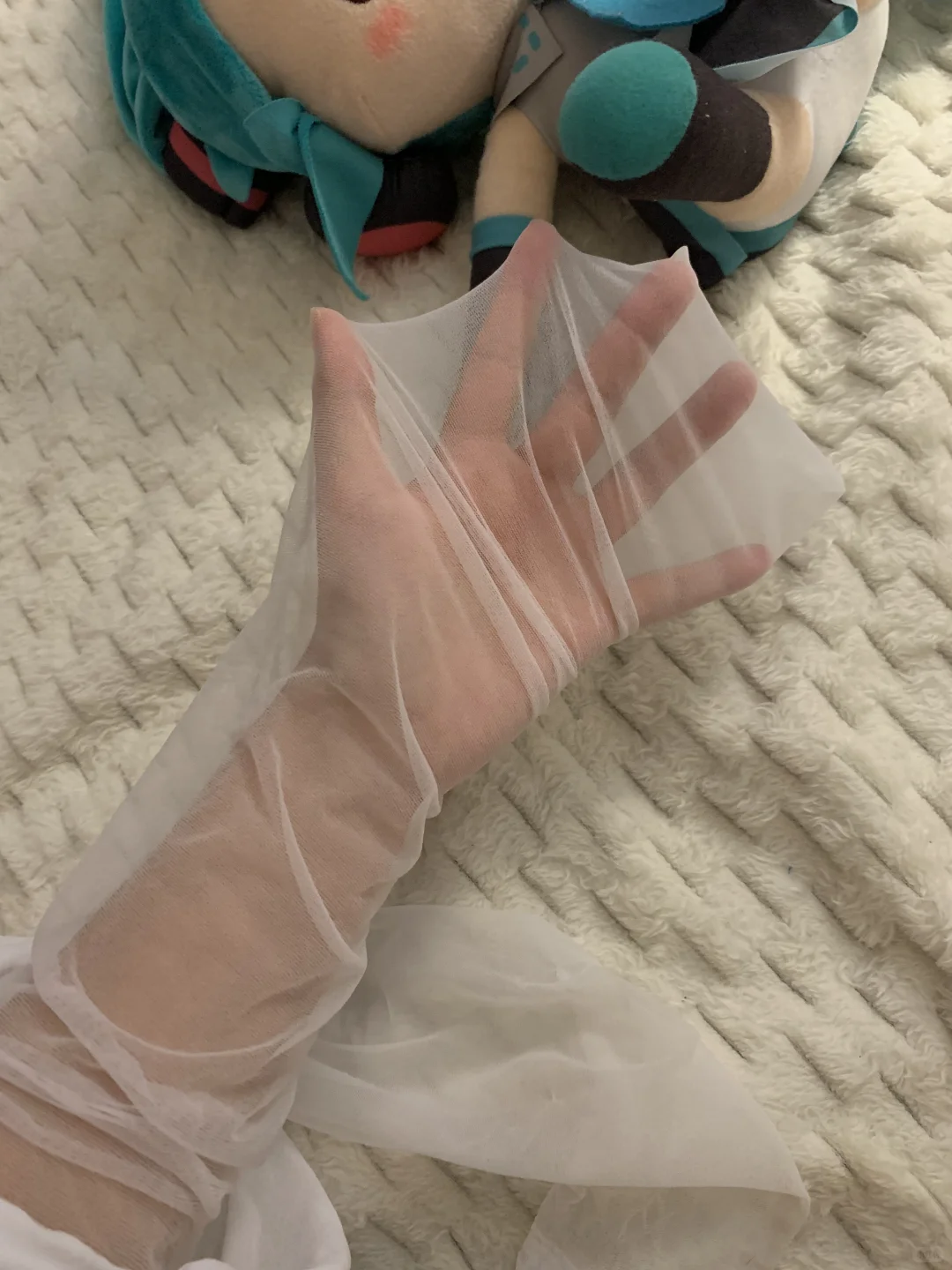 透明白丝在灯光下变成了肉丝