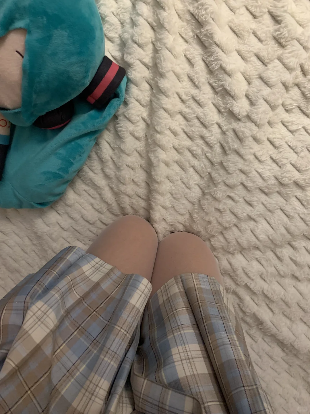 透明白丝在灯光下变成了肉丝