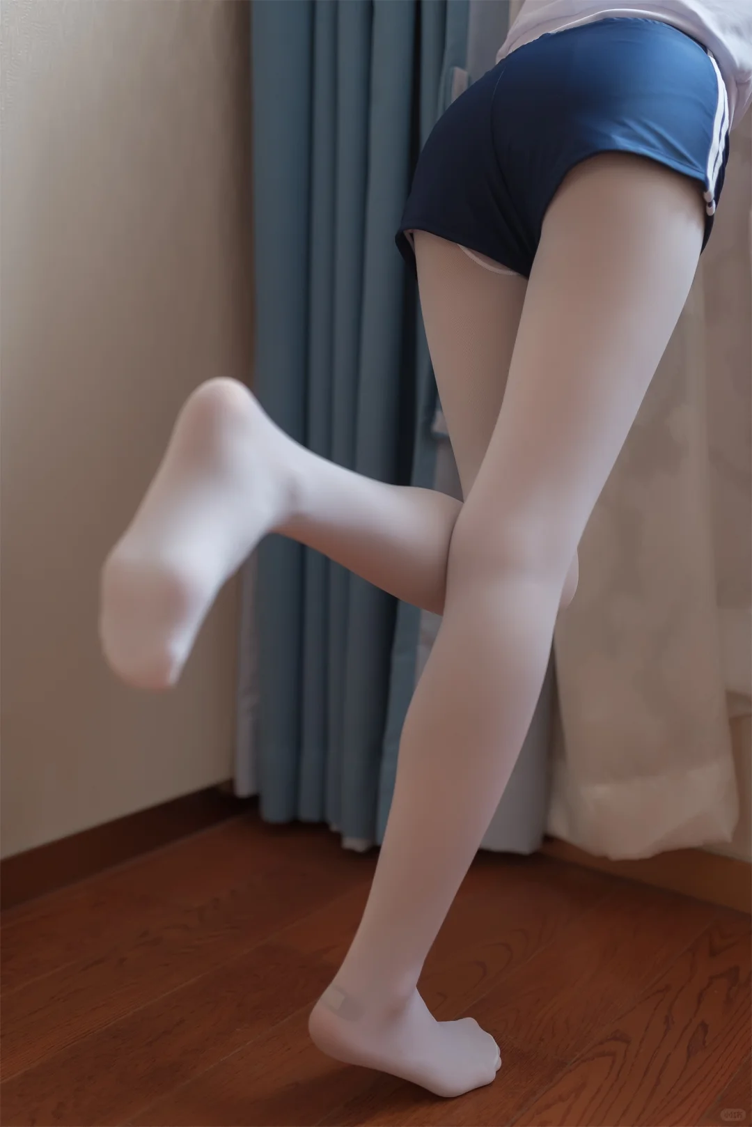 眉眼带笑