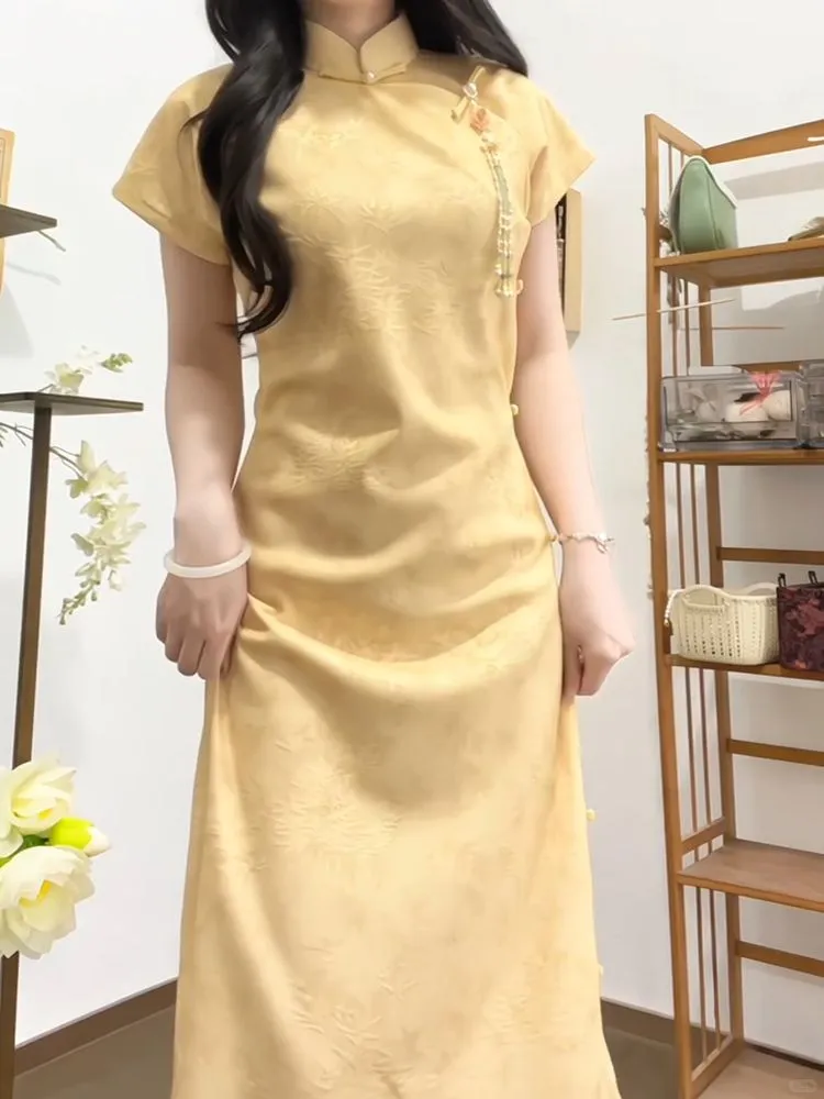 黄旗袍一穿，秒回民国名媛现场！💛
