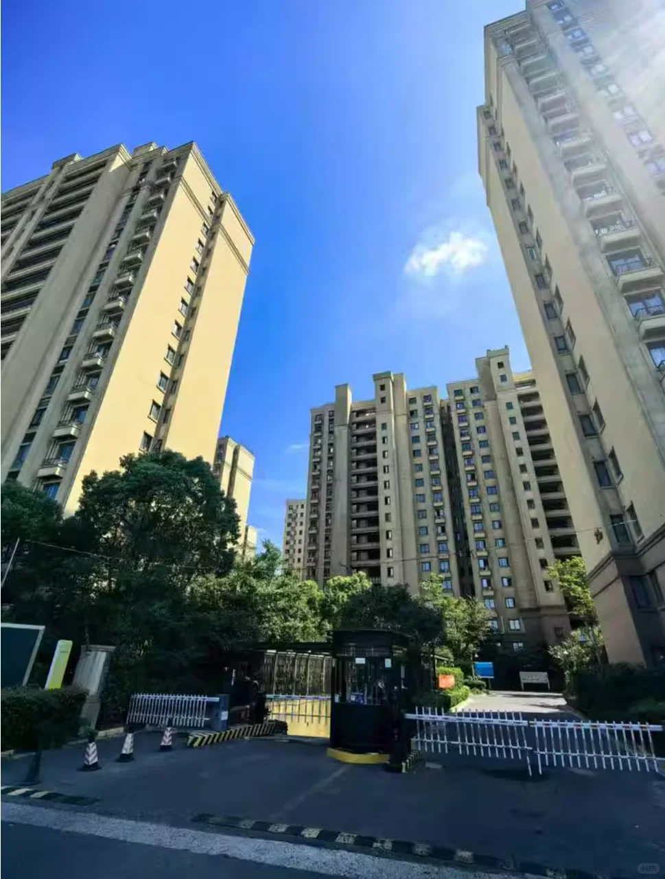 终于在上海捡漏一个屋了