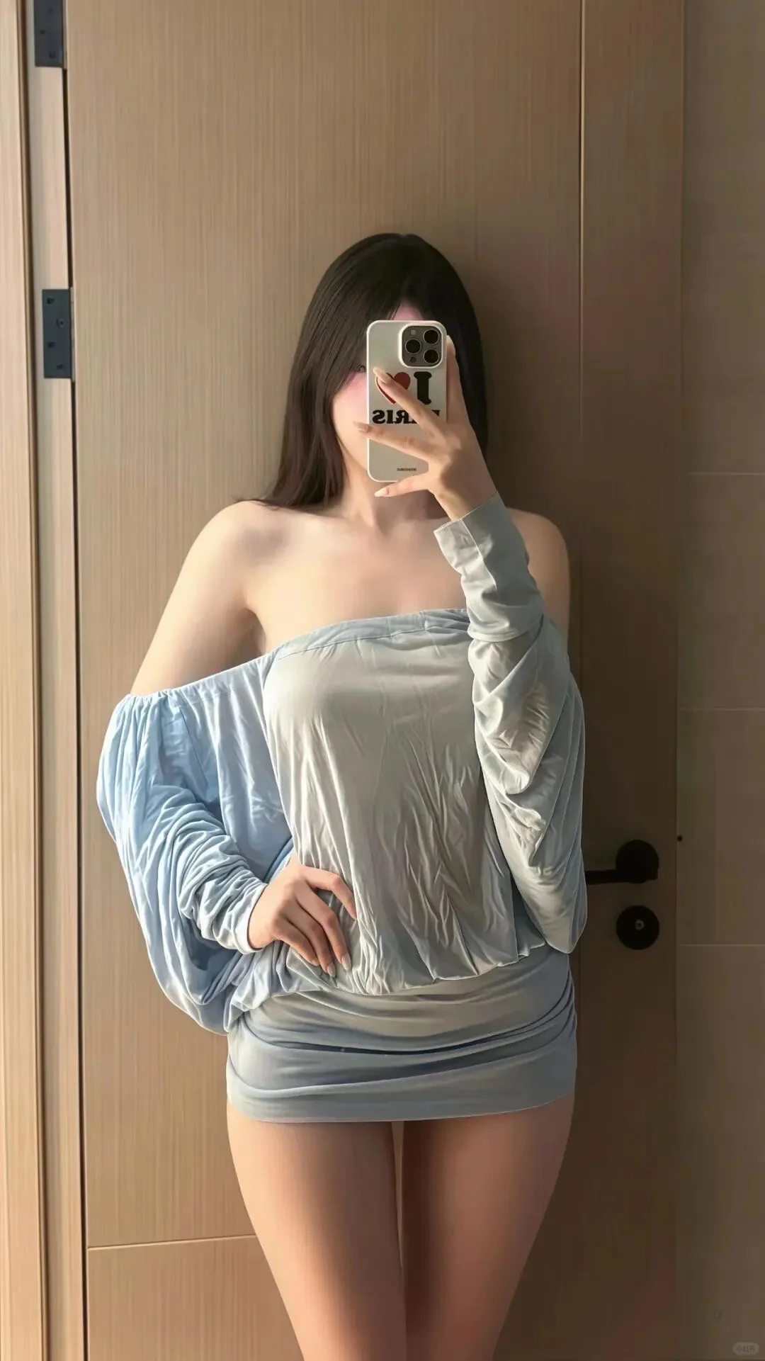 超爱美女姐姐隔着屏幕就撩你