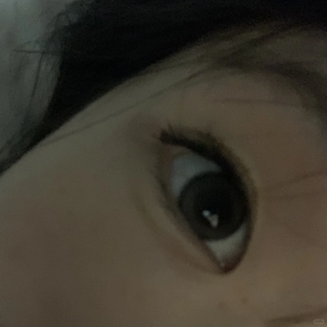 好漂亮的眼睛…..