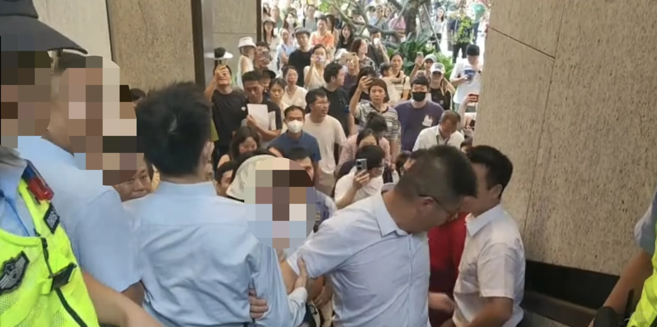 有些开发商不把品质当回事，非要让你来维权