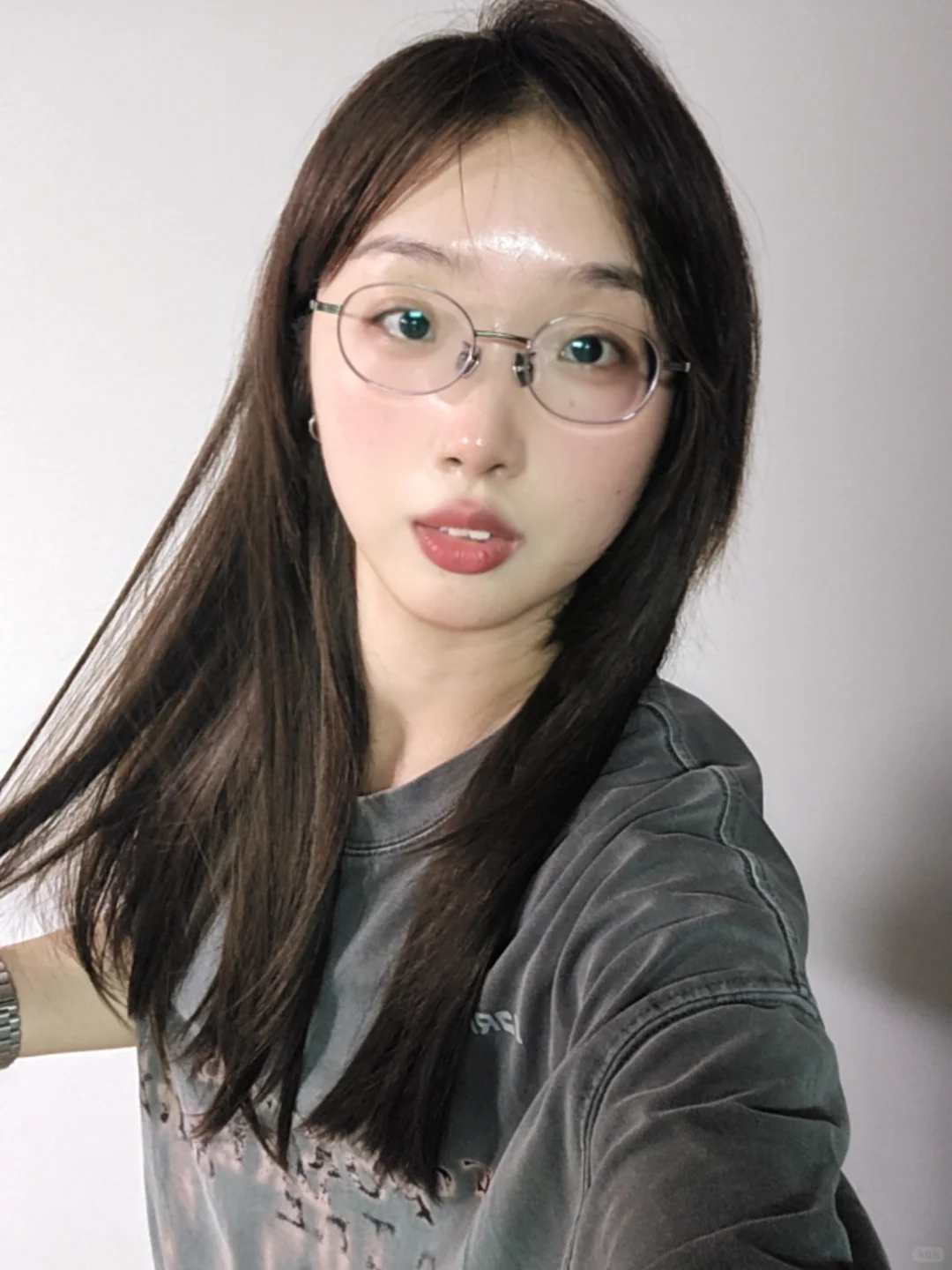为什么你高度近视还这么漂亮