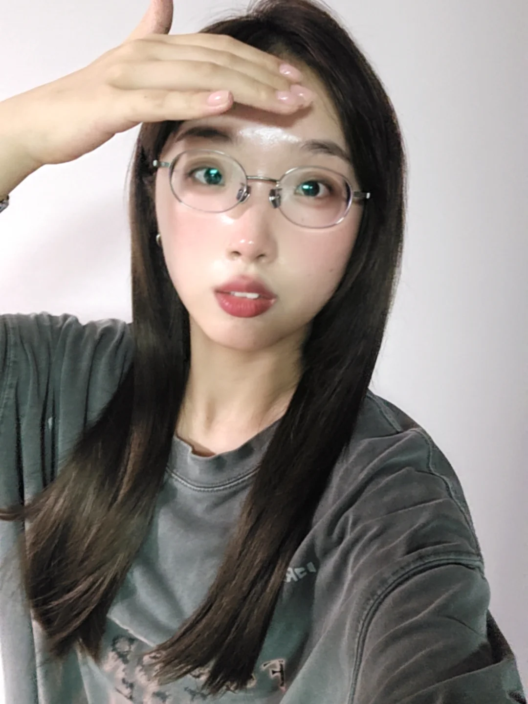 为什么你高度近视还这么漂亮
