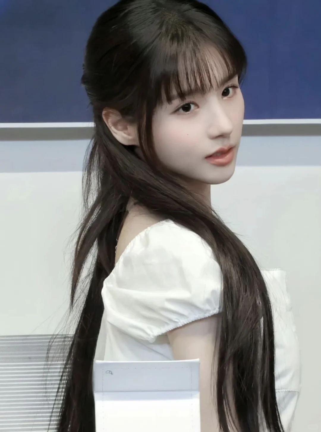 相像之处是眉眼嘛。。❓