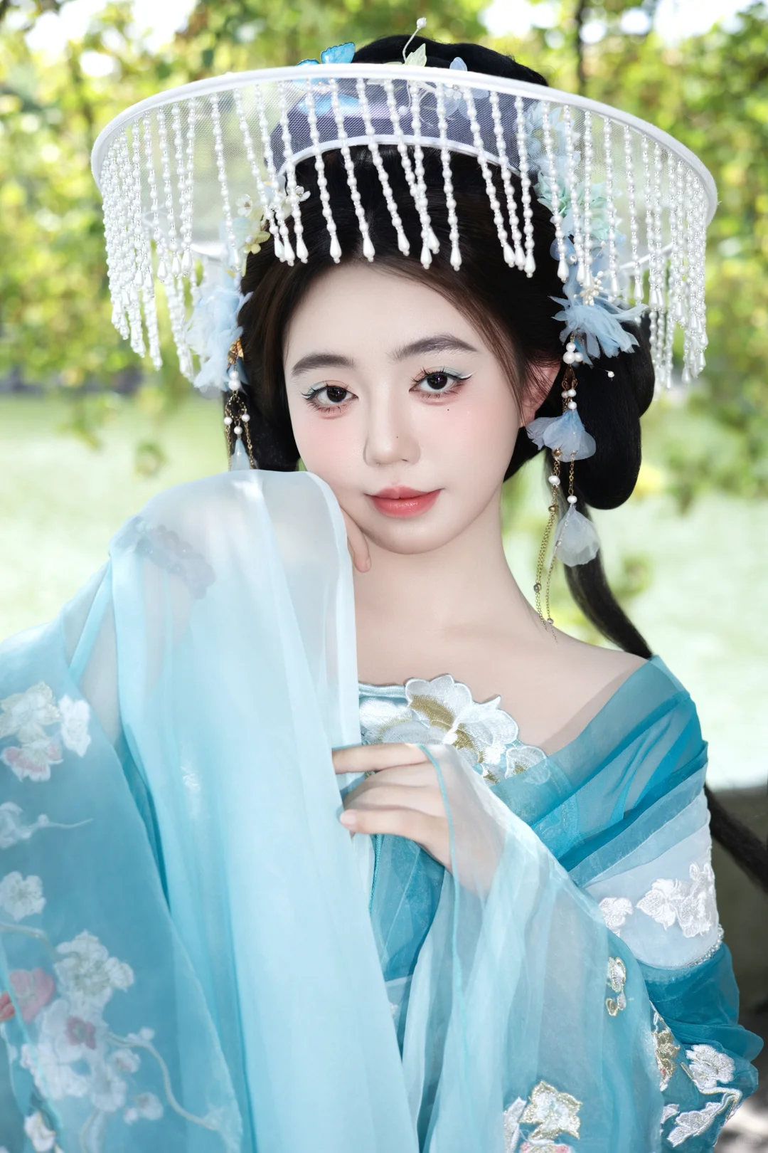谁懂！这才是妖艳破碎感💚
