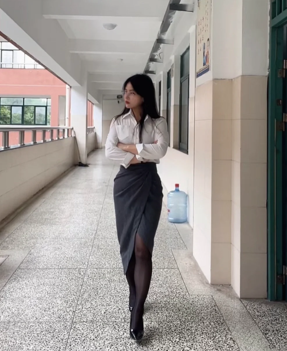 80后体制内 | 开学穿哪套？