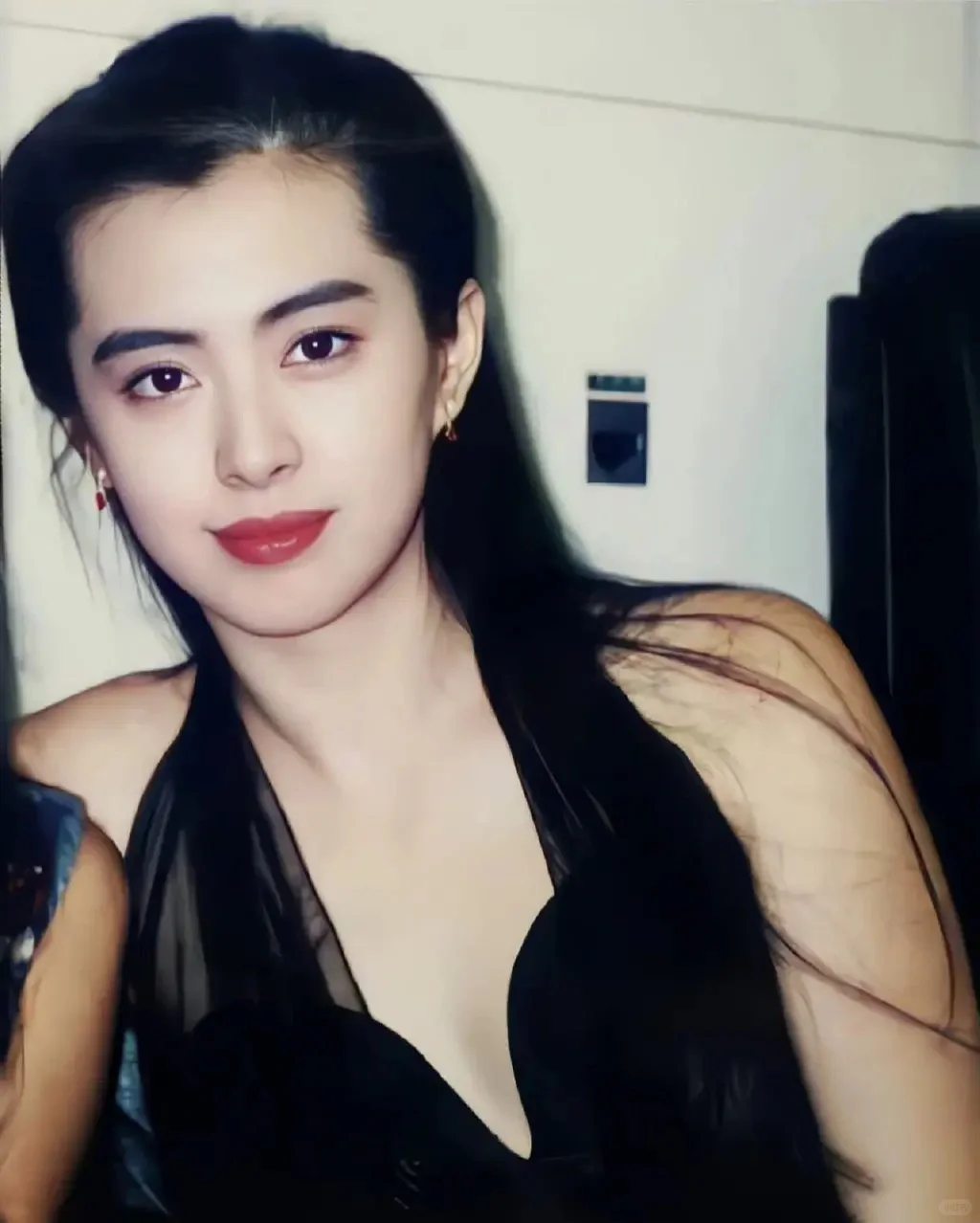 世上无此姝丽，非妖即狐。😲