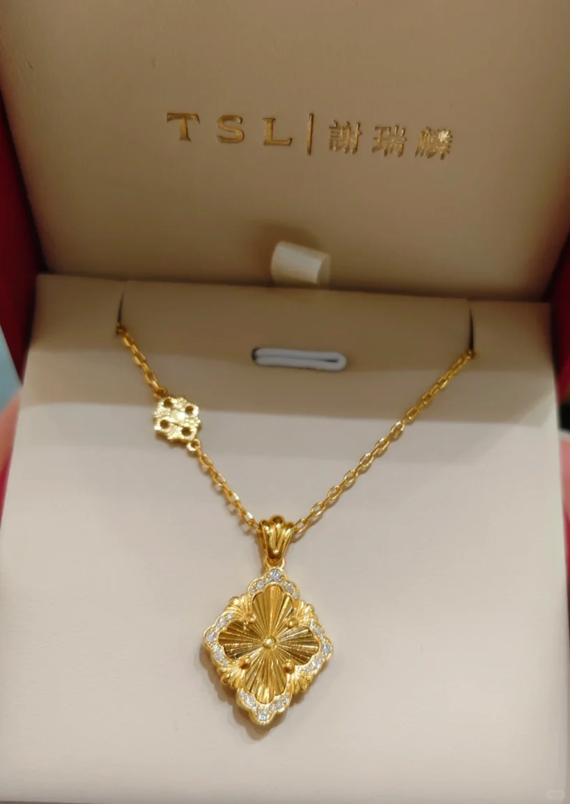 求购一条谢瑞麟黄金点钻项链