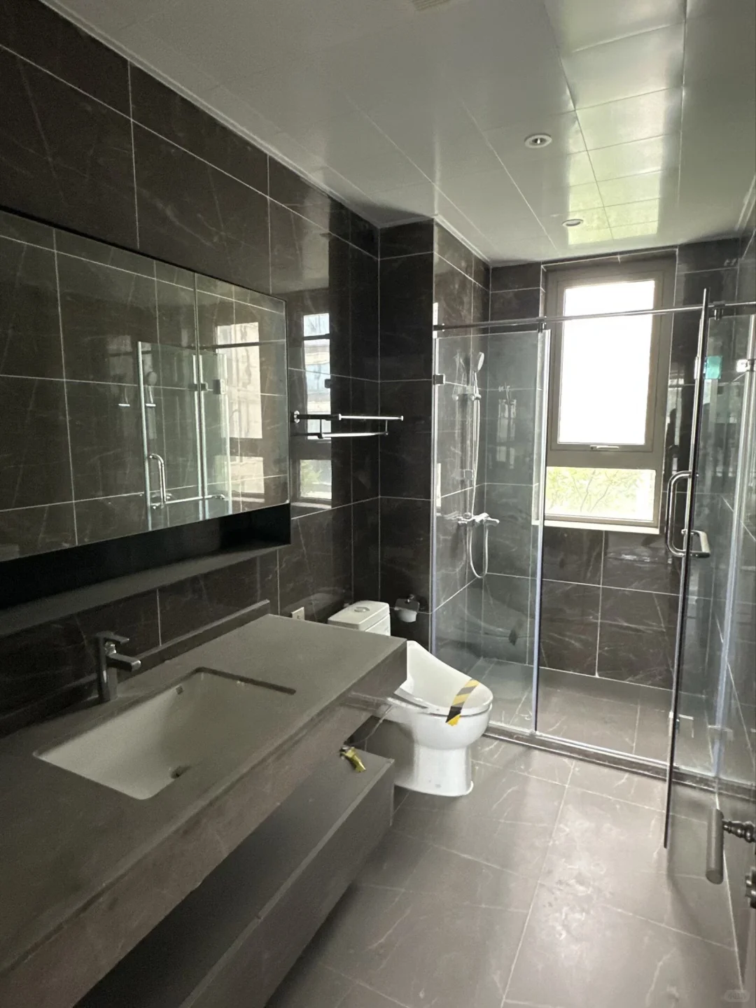 全新洋房没有住过的，血亏100万出售