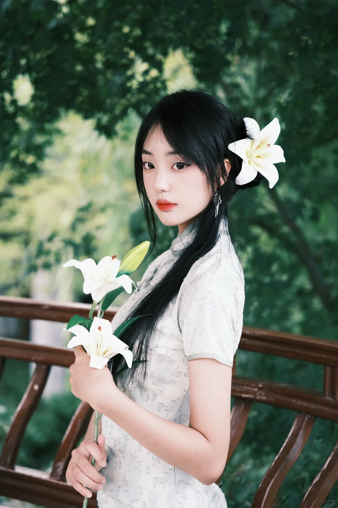 “烟雨入江南，山水如墨染”