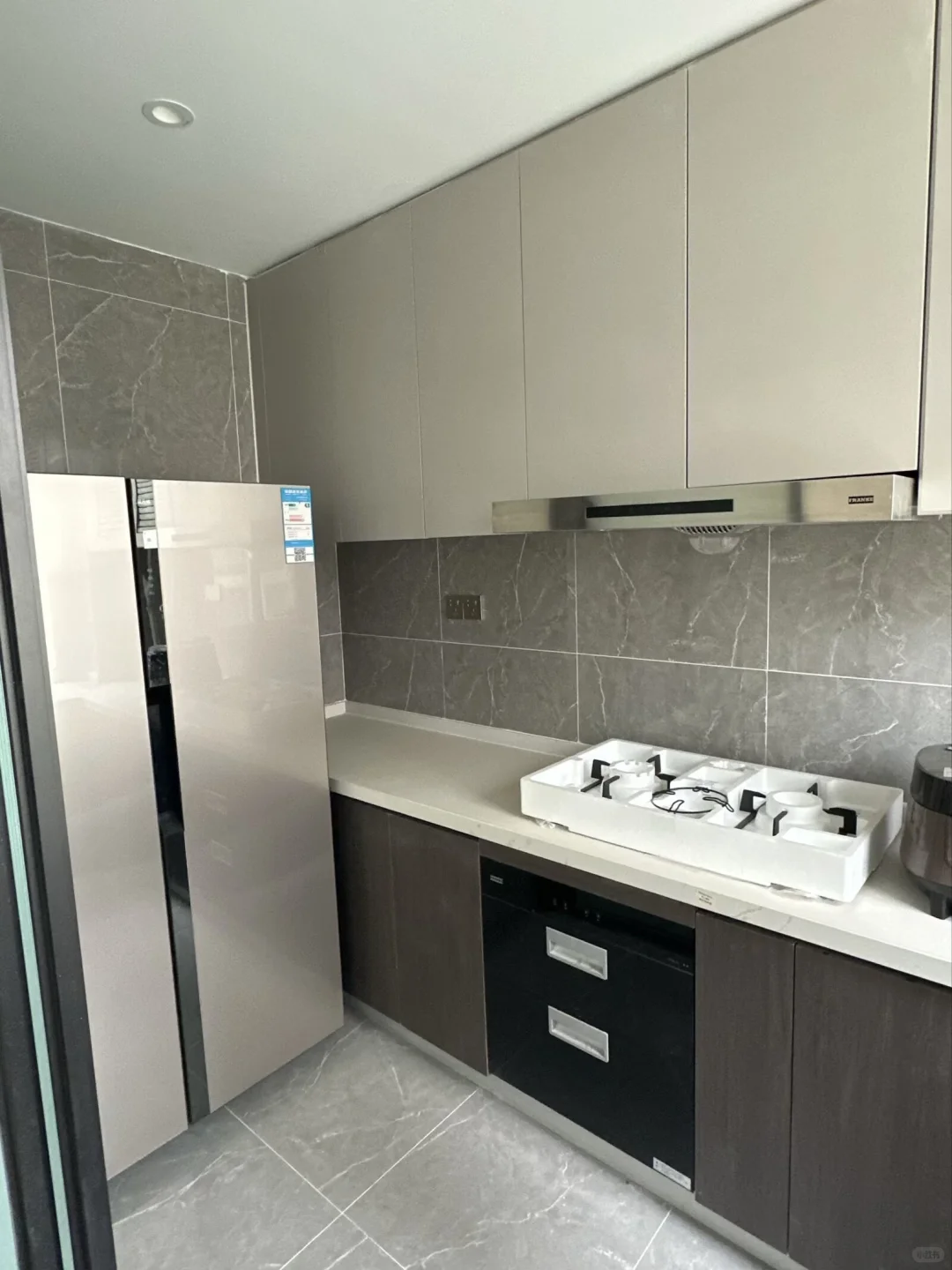 全新洋房没有住过的，血亏100万出售