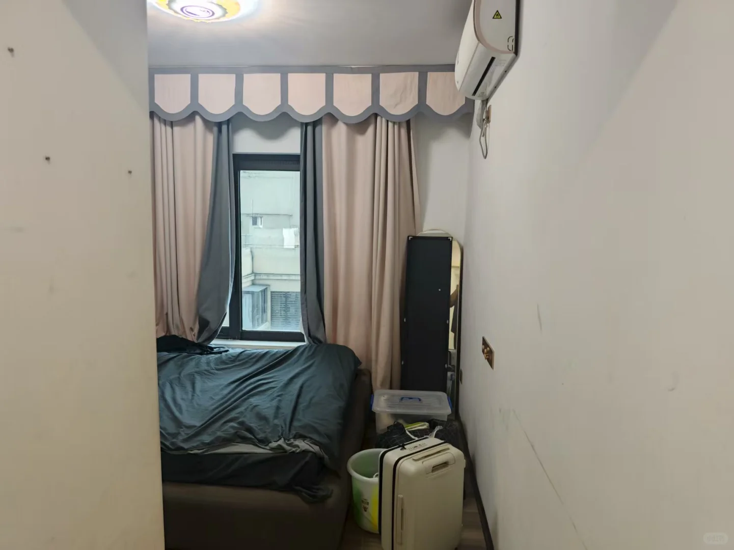 房屋出租 中间楼层 朝中庭 光线充足