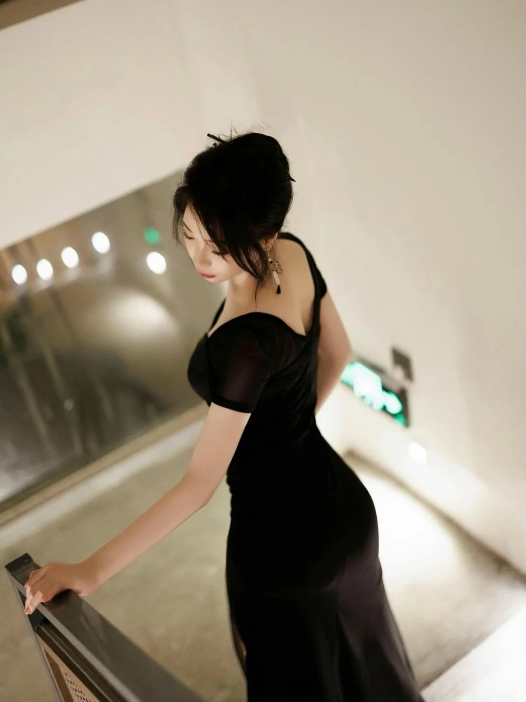 黑色尽显妩媚