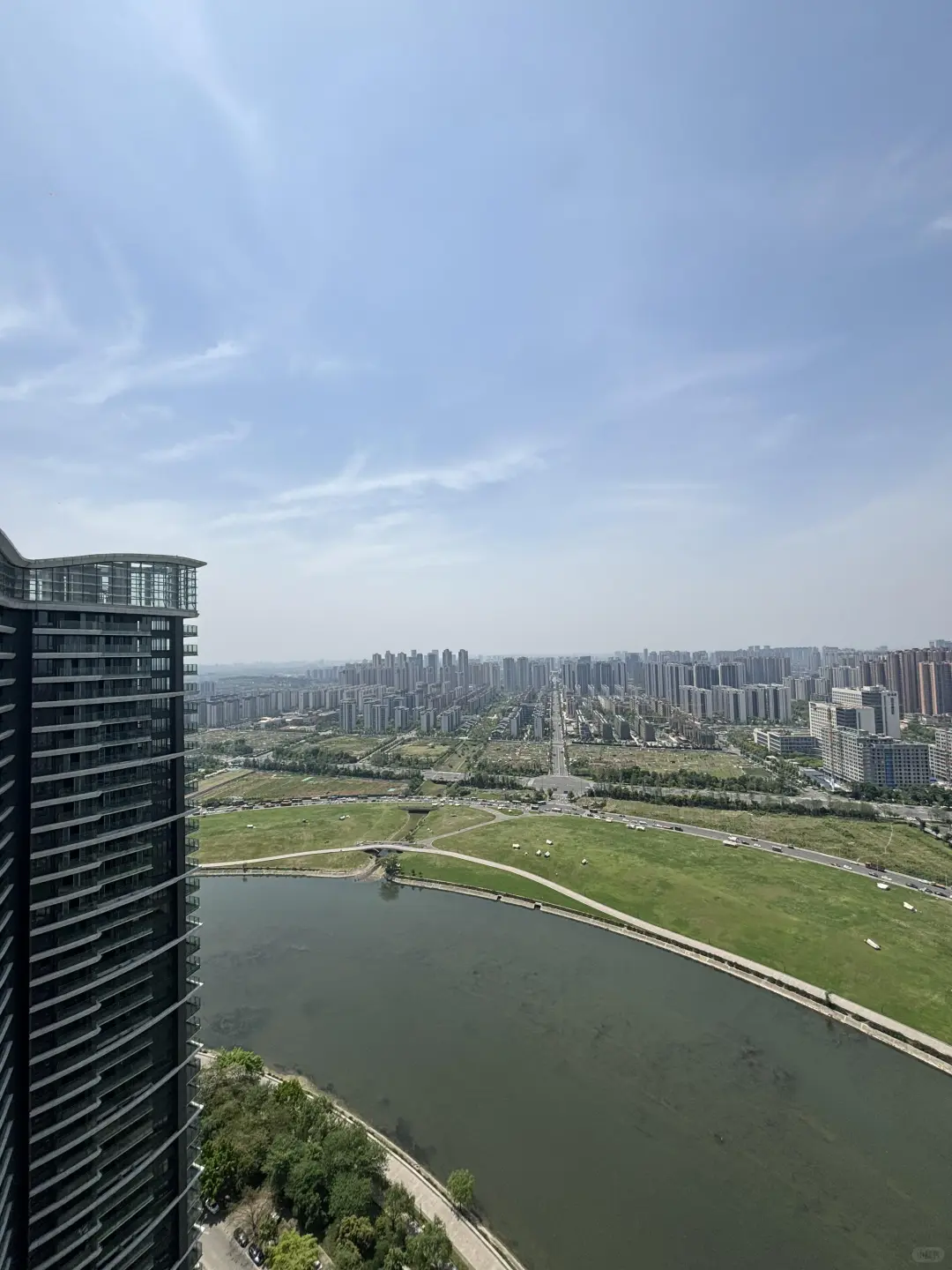 成都顶级江景豪宅！三面瞰江建面274㎡500万