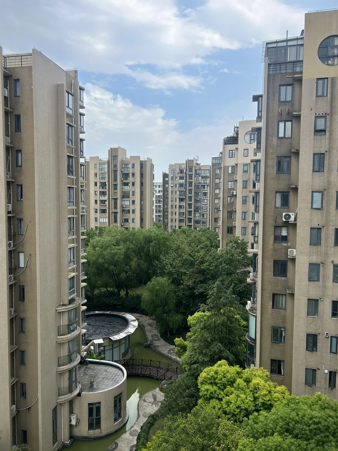 房市下行，该不该出手？