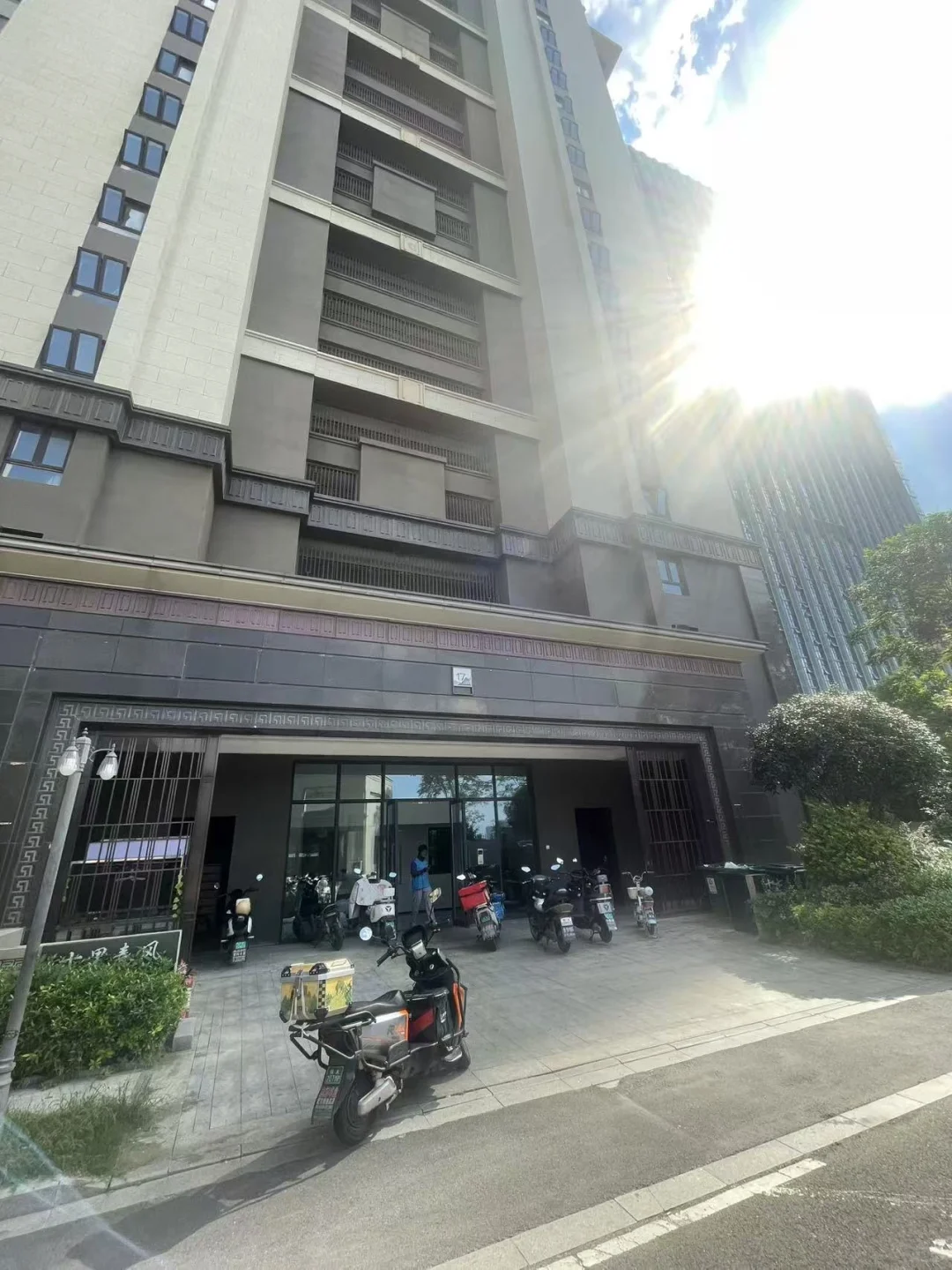 碧桂园小区，整租三室两厅一厨一卫